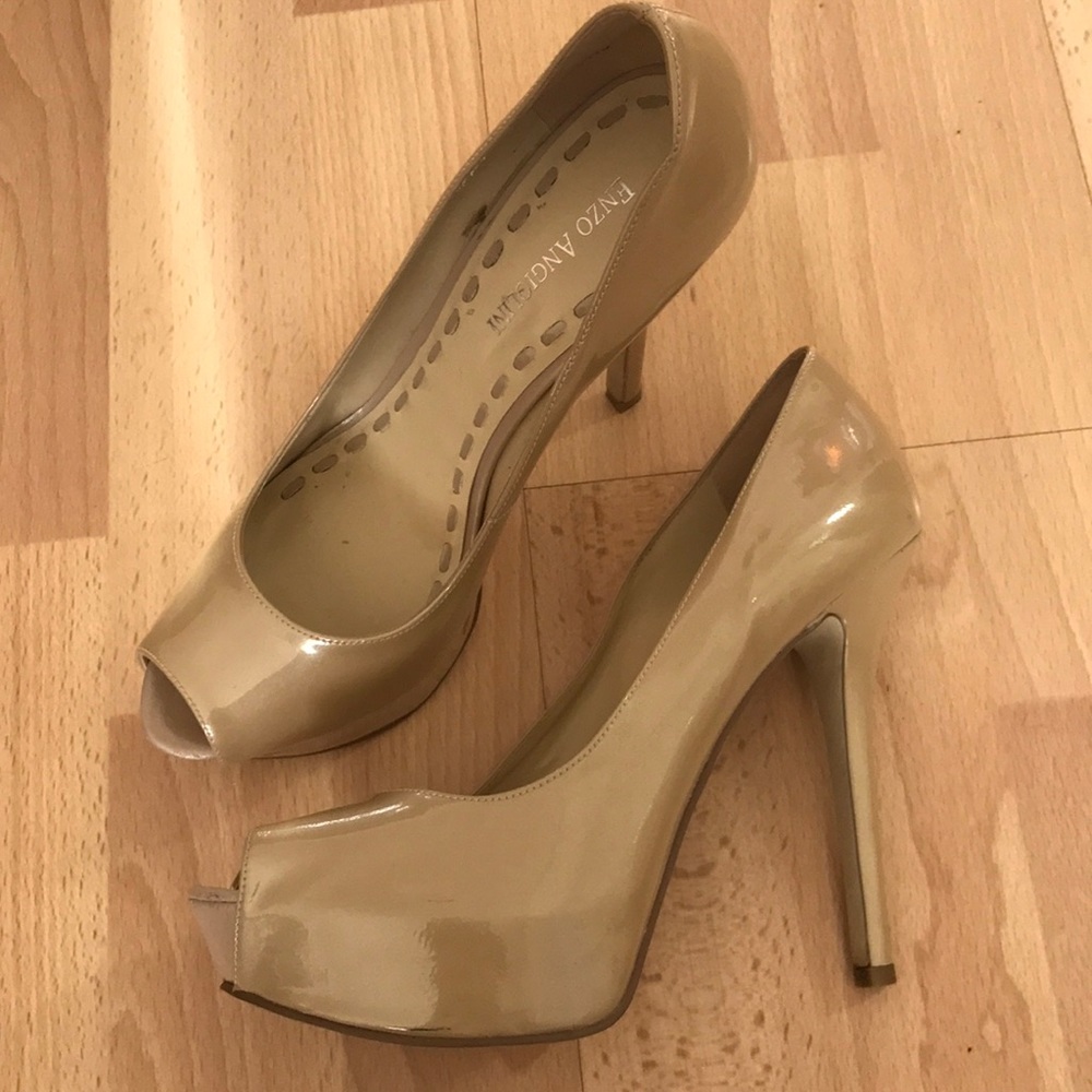 Enzo Angiolini Nude Platform Pumps